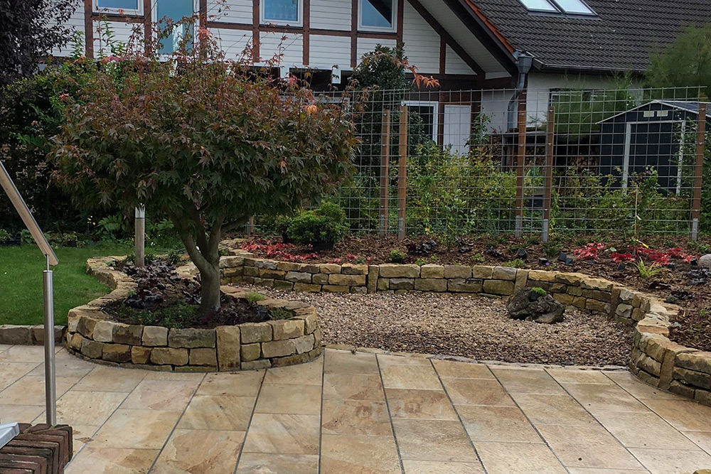 Naturstein-Hochbeet Naturstein-Hochbeet