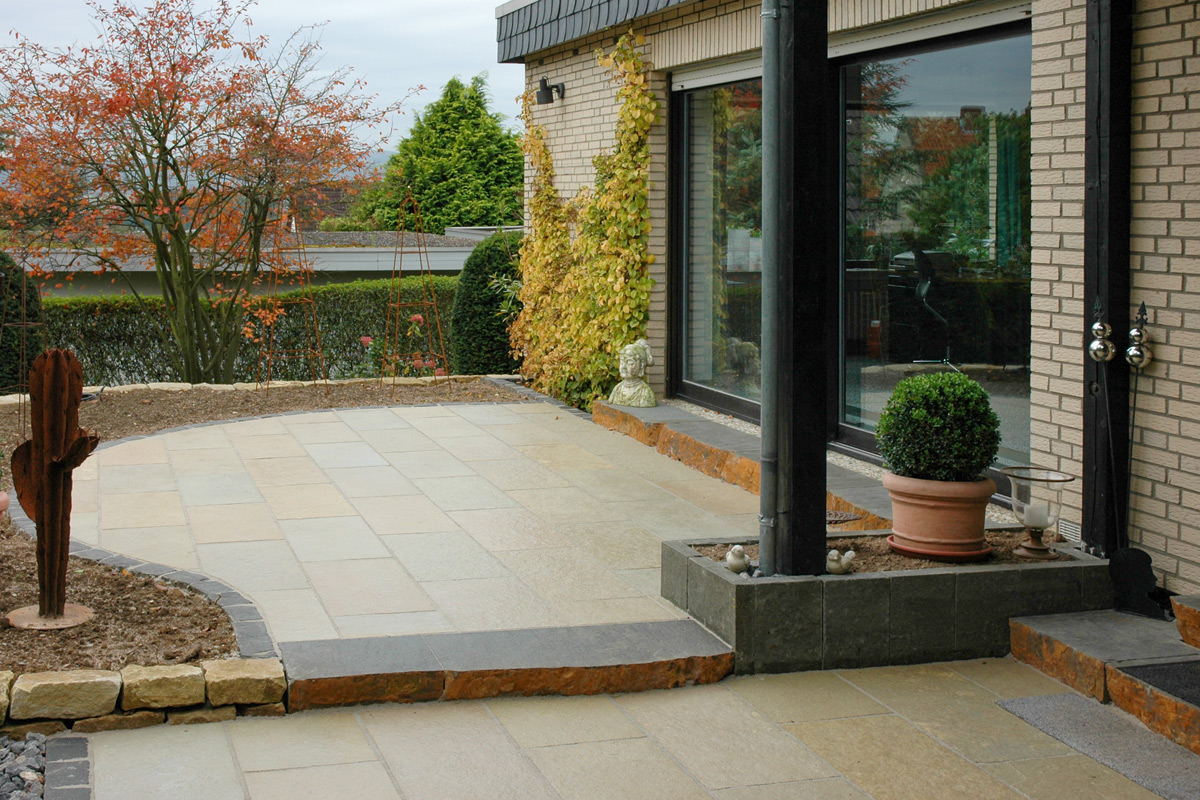 gepflasterte-terrasse-2